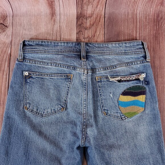 Anthropologie Pilcro Size 26 Slim Boyfriend Embroidered Patch Mid Rise Jeans - Picture 8 of 15